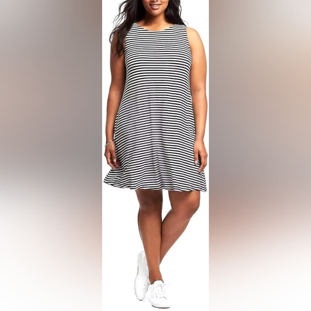 Old Navy Black and White Striped Dress